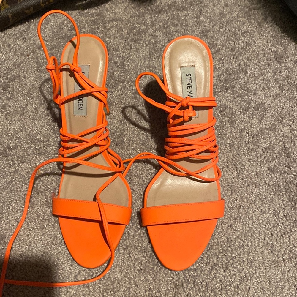 Steve Madden Orange Wrap Up heels!